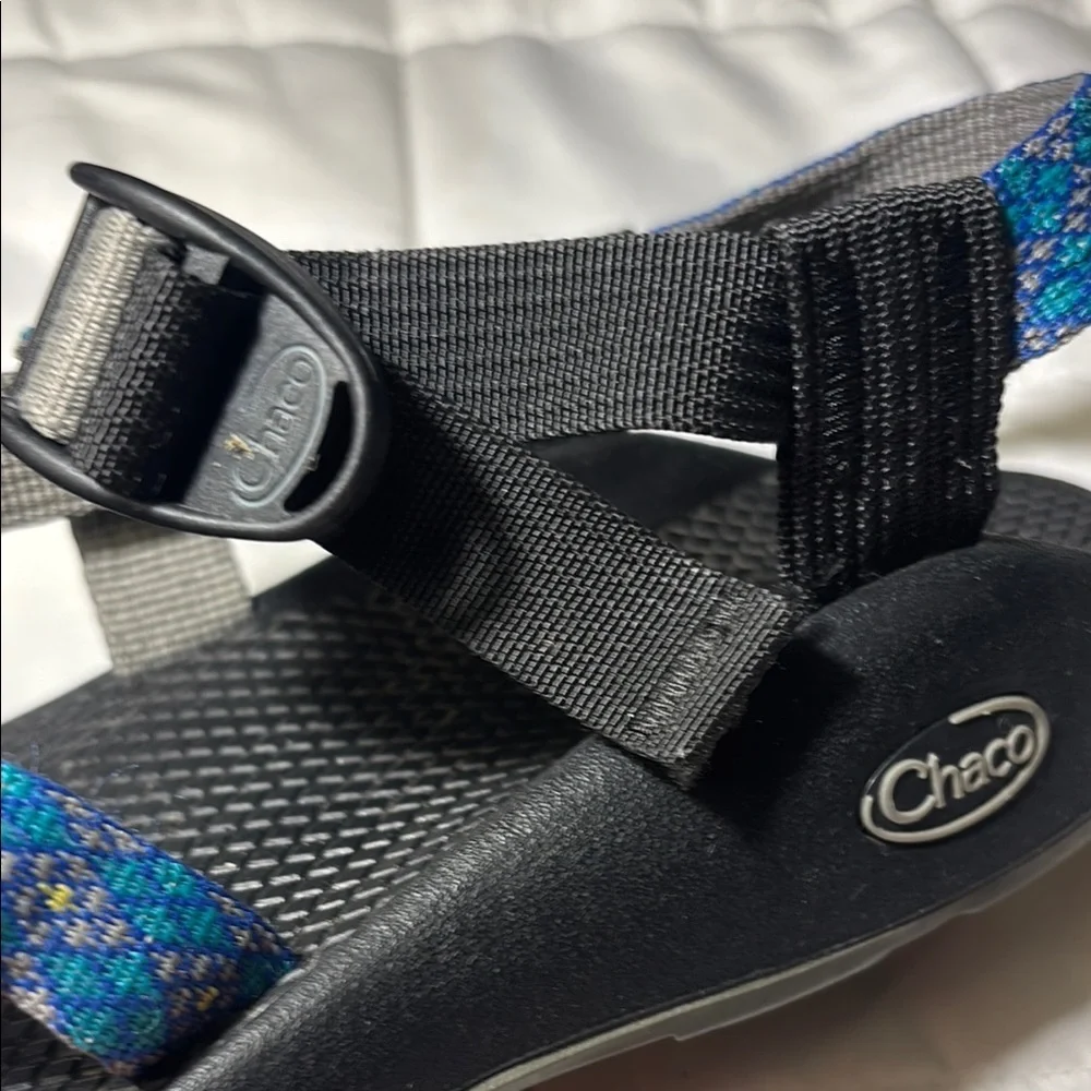 Chaco Z2 Yampa Vibram sandals Black Sandals with Blue Patterned Straps - Picture 13 of 14